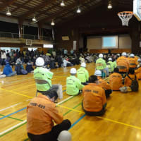 上山校区コミュニティ協議会防災訓練が実施され、東出来島自治会も合同参加
