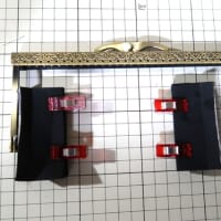 浮足金具の長財布　２