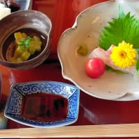奈良　猿沢の池  を見ながら　猿沢池畔「柳茶屋」で奈良茶飯と和のアフタヌーンティーをいただきました