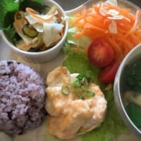 今日のランチは、鶏マヨ