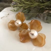 シンプル　BIG Perl flower ピアスandイヤリング