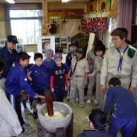 ミニ門松作りとお餅をついて食べよう