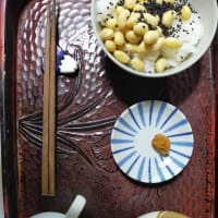 朝食　大豆ごまご飯　漬物