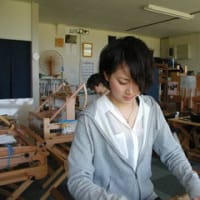 TCC・竹島クラフトセンター、［ミスみなと］三河木綿の手織り体験　東愛知新聞社