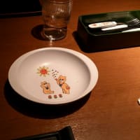 ファミレスの取り皿の絵が…