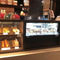 ポピンズ　京王プラザホテル　９