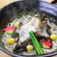 9月限定！月替わりそば「鮑と銀杏の蕎麦～黒トリュフの香りを添えて～」