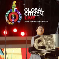 21年  ニュー・ヨークで開催されたGlobal Citizen Liveで披露されたランランのQueenトリビュート  "Bohemian Rhapsody" 