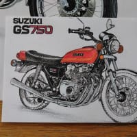 まだ製作途中のGS750　バイクは素敵！