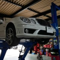 Ｅ６３エアサス交換