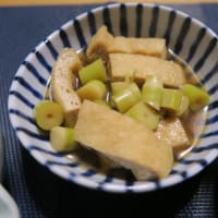 タケノコご飯と煮物と味噌汁、季節の味。