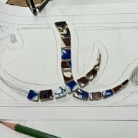近所の壁画の下見と麻布小の額縁・・・