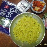 イチオシの甘辛キムチのせヤマサ醤油コラボご飯がススムのキムチまぜ麺③