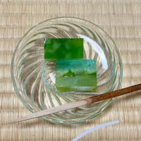 透明ガラスの水指
