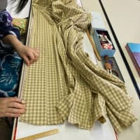 NHK文化センター柏日曜和裁教室日～暑さの為に袷の裏外しが多くなったかな…