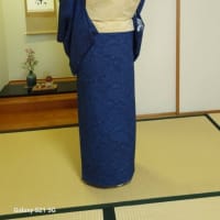 藍染型押しの単衣に紬の名古屋帯