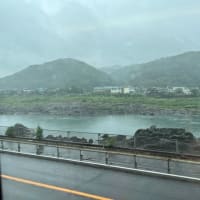 雨の長良川鉄道
