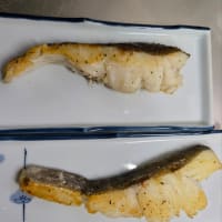 うちのごはん　　タラのバジルソースソテー　と　もやしと豆苗炒め　と　サラダ(^.^)