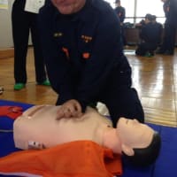 蕨市消防団員研修　AED取扱と心肺蘇生に挑戦