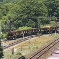 北海道新幹線用  “ロングレール”  、専用列車で輸送．．．