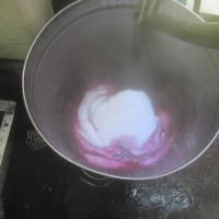 白地バスタオル（ホットマン製）ピンク色に染め替え　綿素材