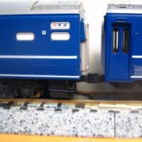 カプラー交換】TOMIX EF64-1000双頭機のKATOカプラー化 - 新綱島