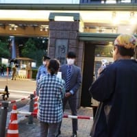 防衛省前抗議行動に参加し、抗議文を手渡しました