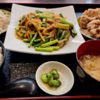 台湾料理 弘祥「ニンニクの芽と豚肉炒め定食」