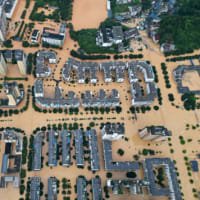 ２５日　中国貴州省で洪水、8万人以上避難 報道