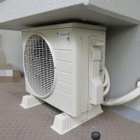 千葉県：船橋市北本町にて、エアコン３台配管カバー新設工事