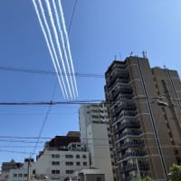 ブルーインパルス　（通天閣）