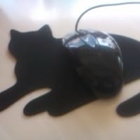 黒猫マウスパッド