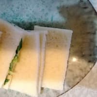 キューカンバーサンドイッチ。