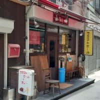 お昼時の大塚ショッピングモール