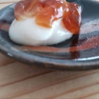 枇杷茶と牛乳ハチミツどぼっと入った寒天