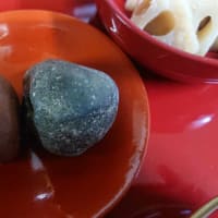 昨日　お食い初めのお客様においでいただきました。そして冷たい夏菓子もどうかご覧ください。