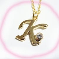 イニシャルネックレス