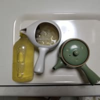 ペットボトルに冷たいお茶を