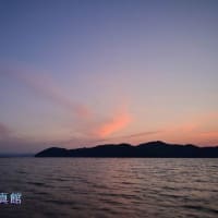 夕刻の琵琶湖湖岸から