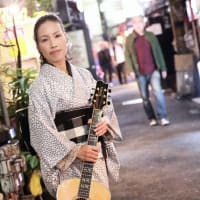 ギターに見合う腕前まで20年とか・・