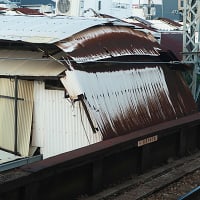 鶴橋の屋根