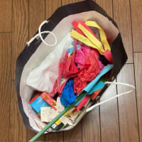 7/5　たぶんほぼ幼稚園児の工作物　資源とゴミとに分けまして…