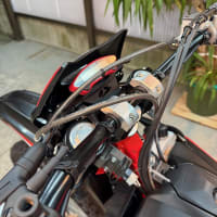 昨日に続きBETA開梱の儀！答えは、BETA RR 4T 125LC でした！のラッキーな仕様で、MOTARD用17インチホイール付の二刀流仕様です！