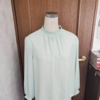 ブラウス