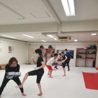（木）キックボクシング初級クラス19:40〜