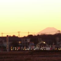 夕焼け富士と道の駅オライはすぬま