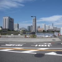 地球一周の船旅、ピースボードの船内見学へ