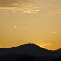 2025.06.15(日)AM07:10の藻岩山・平和祈念塔・手稲山・三角山・円山