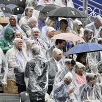 パリオリンピック、豪雨の中の開会式