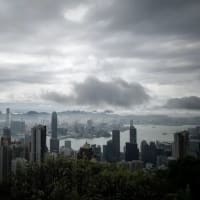 香港版国安法の強行後、香港離れが進む　住宅価格も 9か月連続で下落